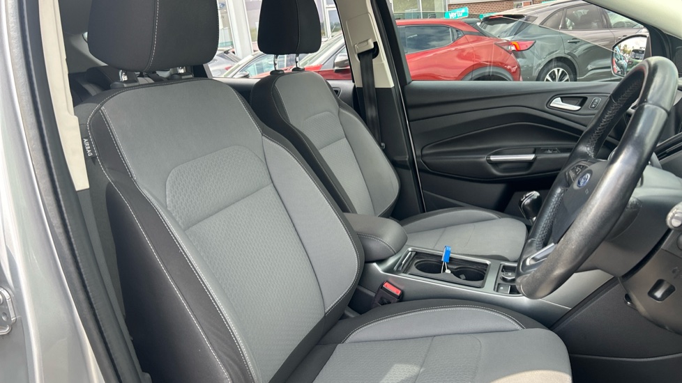 Ford Kuga 1.5 EcoBoost 120 Zetec 5dr 2WD Petrol Estate - Image 36