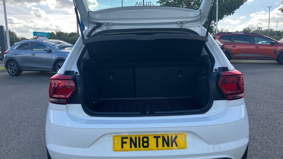 Volkswagen Polo 1.0 SE 5dr Petrol Hatchback - Image 4