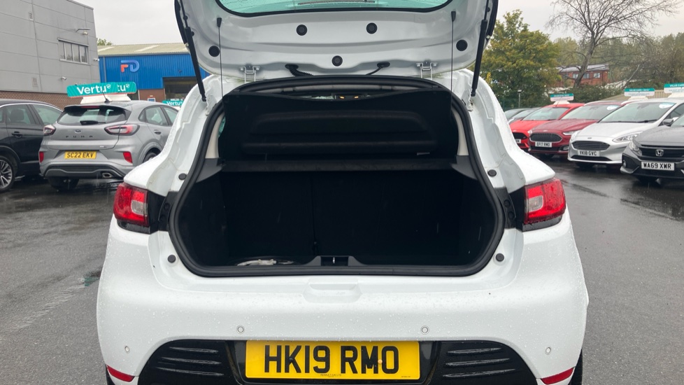 Renault Clio 0.9 TCE 90 Iconic 5dr Petrol Hatchback - Image 4