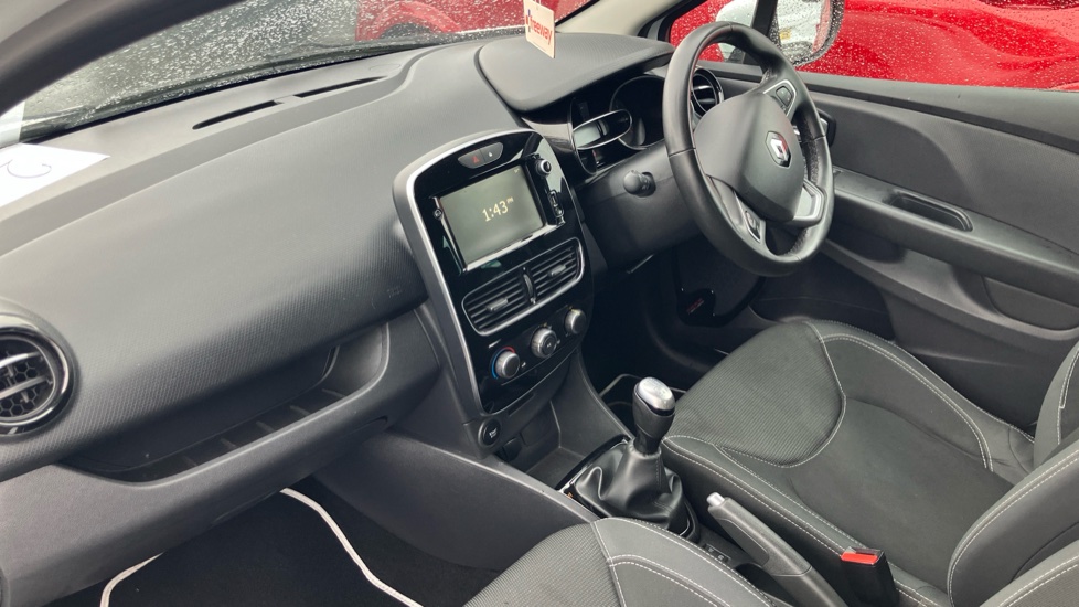 Renault Clio 0.9 TCE 90 Iconic 5dr Petrol Hatchback - Image 9