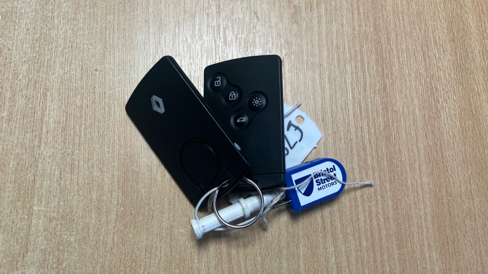 Renault Clio 0.9 TCE 90 Iconic 5dr Petrol Hatchback - Image 19