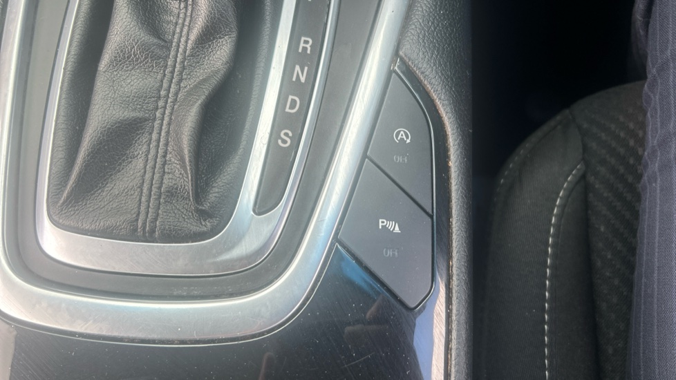 Ford Edge 2.0 TDCi 210 Titanium 5dr Powershift Diesel Estate - Image 21