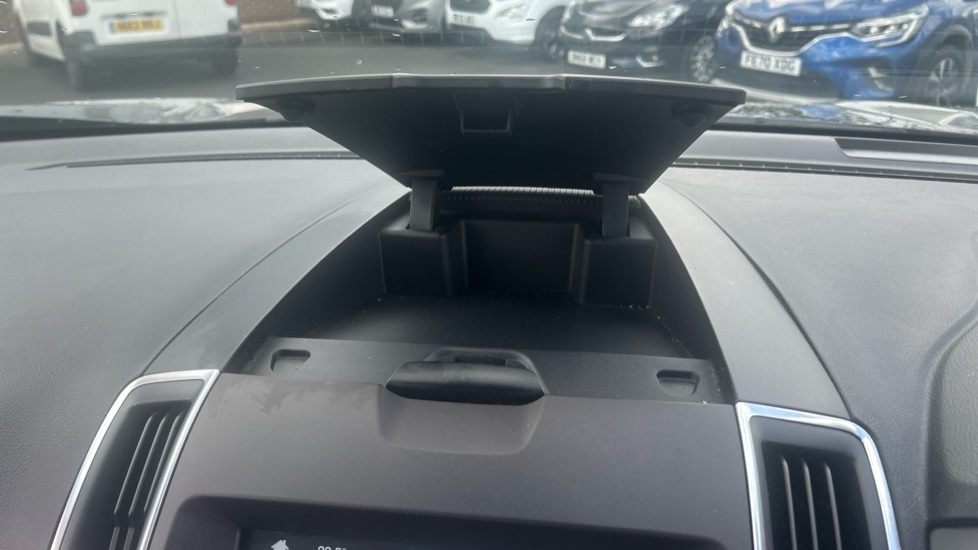 Ford Edge 2.0 TDCi 210 Titanium 5dr Powershift Diesel Estate - Image 30