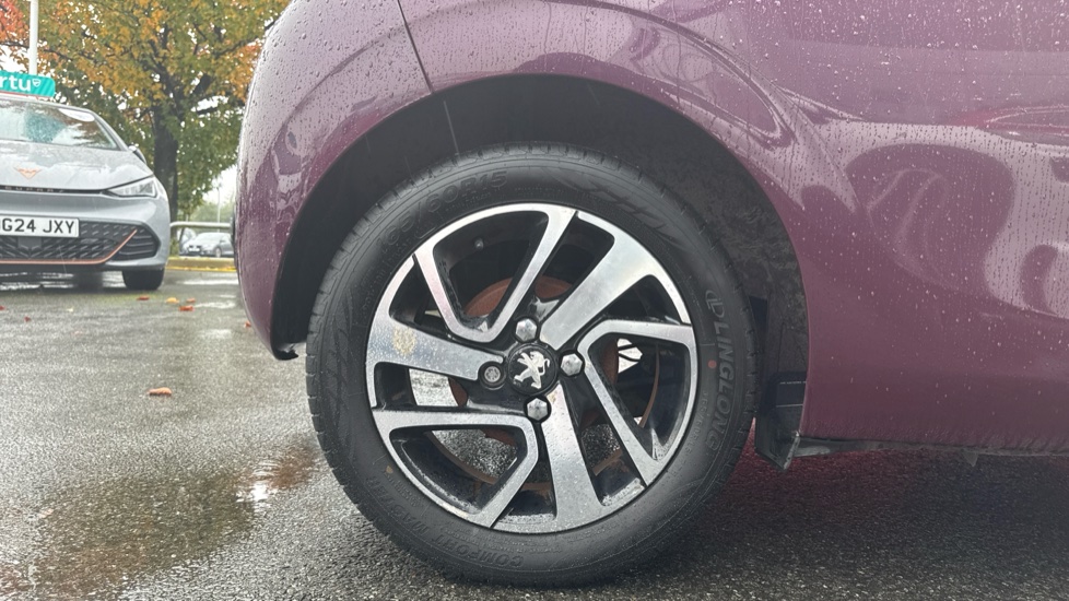 Peugeot 108 1.2 VTi Allure 3dr Petrol Hatchback - Image 7