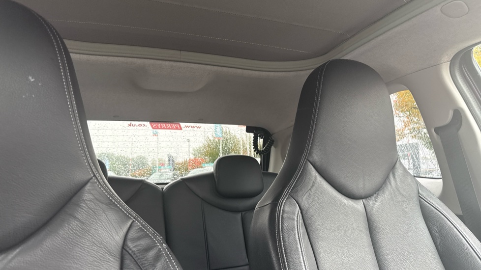Peugeot 108 1.2 VTi Allure 3dr Petrol Hatchback - Image 15