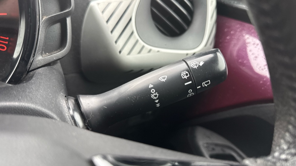 Peugeot 108 1.2 VTi Allure 3dr Petrol Hatchback - Image 32