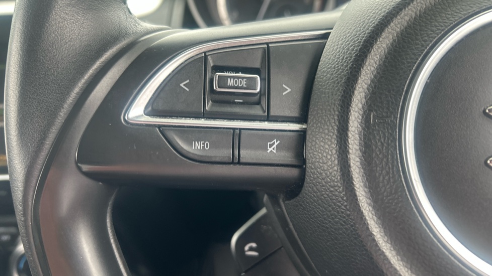 Suzuki Swift 1.0 Boosterjet SHVS SZ5 5dr Petrol Hatchback - Image 25