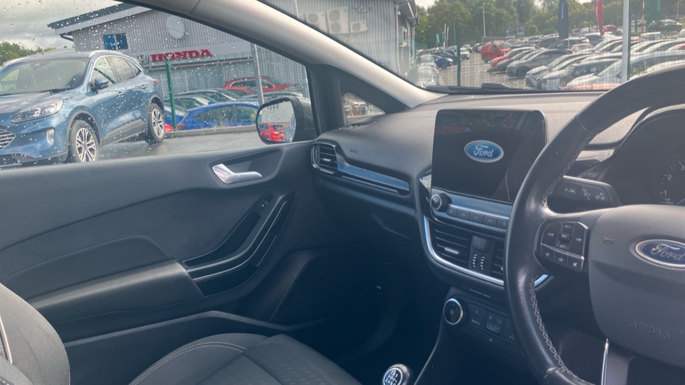 Ford Fiesta 1.0 EcoBoost Zetec 3dr Petrol Hatchback - Image 14