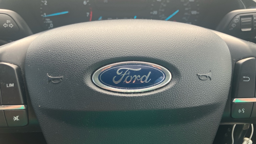 Ford Fiesta 1.0 EcoBoost Zetec 3dr Petrol Hatchback - Image 22
