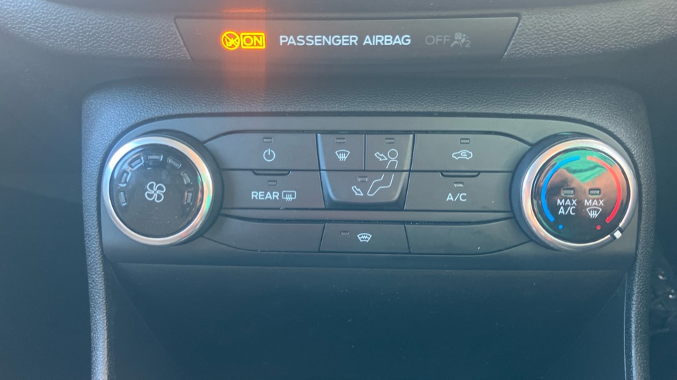 Ford Fiesta 1.0 EcoBoost Zetec 3dr Petrol Hatchback - Image 24