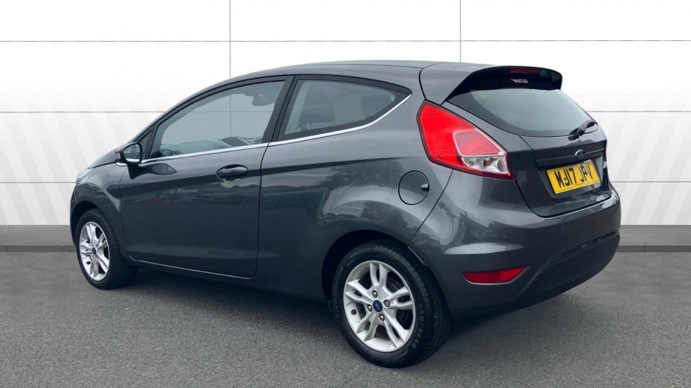 Ford Fiesta 1.25 82 Zetec 3dr Petrol Hatchback - Image 2