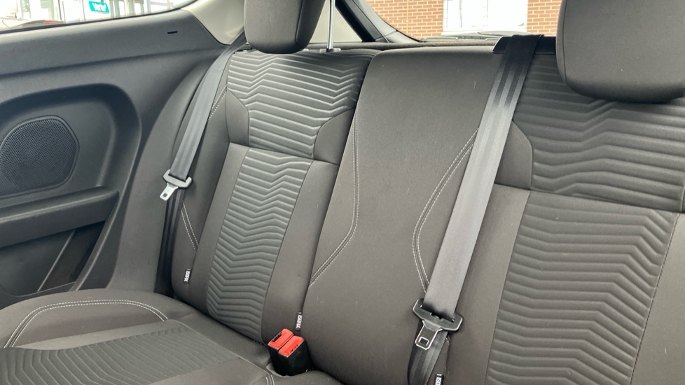 Ford Fiesta 1.25 82 Zetec 3dr Petrol Hatchback - Image 16