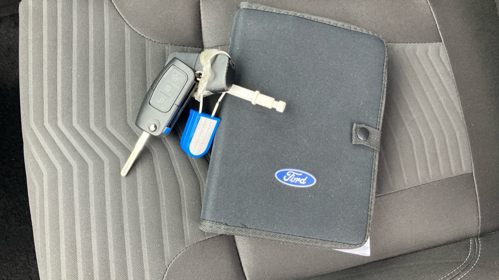 Ford Fiesta 1.25 82 Zetec 3dr Petrol Hatchback - Image 19