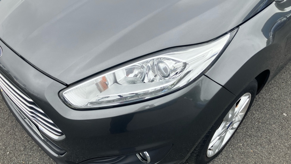 Ford Fiesta 1.25 82 Zetec 3dr Petrol Hatchback - Image 31