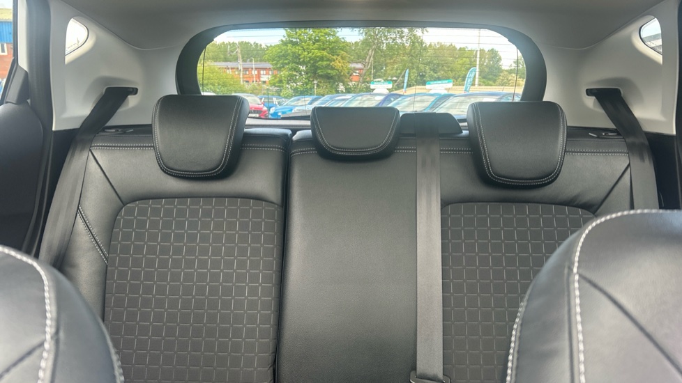 Ford Fiesta 1.0 EcoBoost Active X 5dr Petrol Hatchback - Image 15