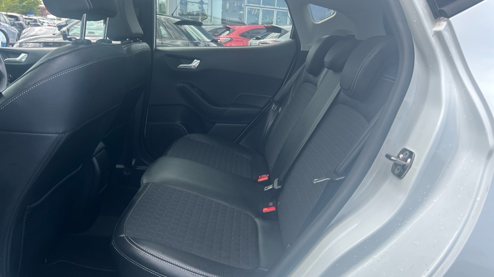 Ford Fiesta 1.0 EcoBoost Active X 5dr Petrol Hatchback - Image 16