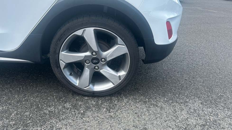 Ford Fiesta 1.0 EcoBoost Active X 5dr Petrol Hatchback - Image 33