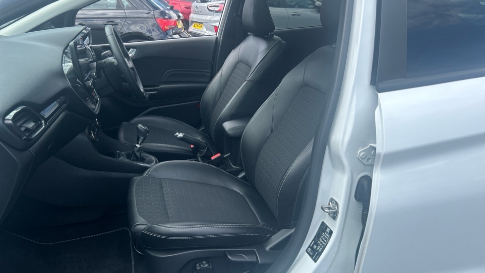 Ford Fiesta 1.0 EcoBoost Active X 5dr Petrol Hatchback - Image 35