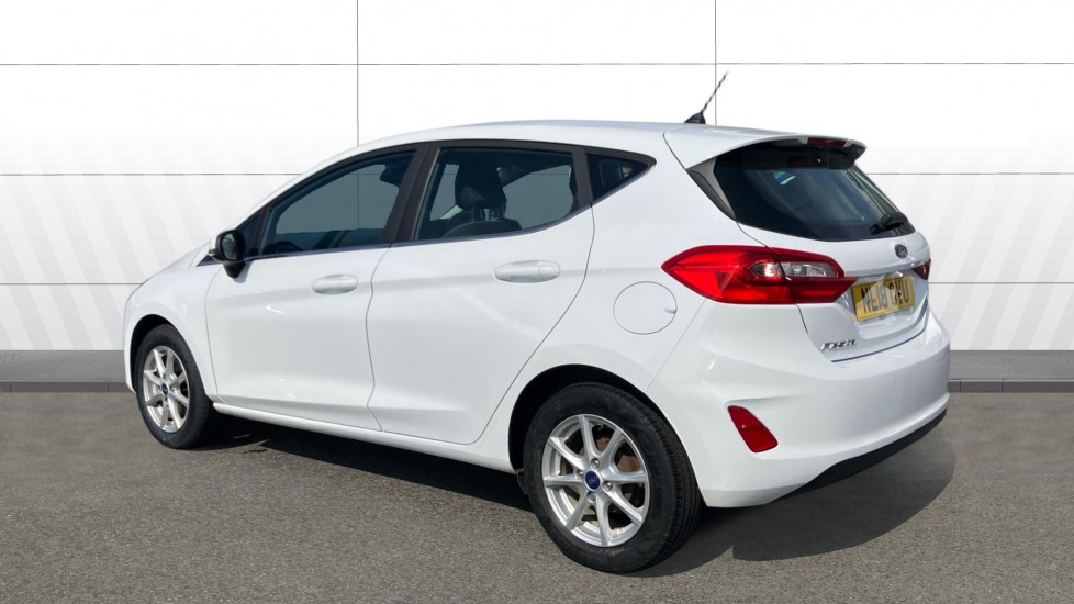 Ford Fiesta 1.0 EcoBoost Zetec 5dr Petrol Hatchback - Image 2