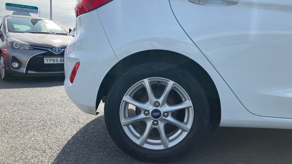 Ford Fiesta 1.0 EcoBoost Zetec 5dr Petrol Hatchback - Image 7
