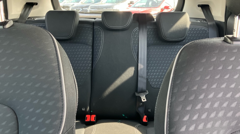 Ford Fiesta 1.0 EcoBoost Zetec 5dr Petrol Hatchback - Image 15