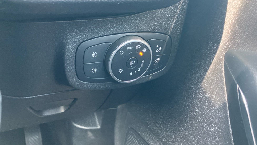 Ford Fiesta 1.0 EcoBoost Zetec 5dr Petrol Hatchback - Image 25