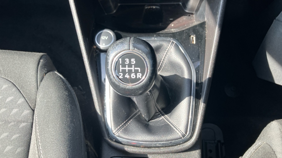 Ford Fiesta 1.0 EcoBoost Zetec 5dr Petrol Hatchback - Image 29