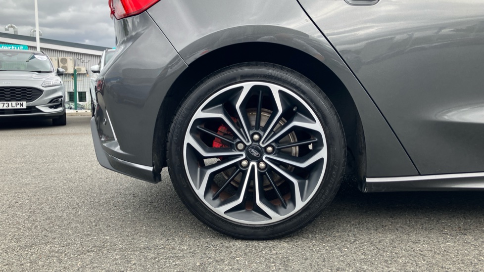 Ford Focus 1.0 EcoBoost 125 ST-Line X 5dr Petrol Hatchback - Image 7