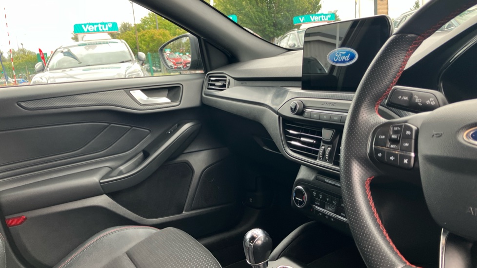 Ford Focus 1.0 EcoBoost 125 ST-Line X 5dr Petrol Hatchback - Image 14
