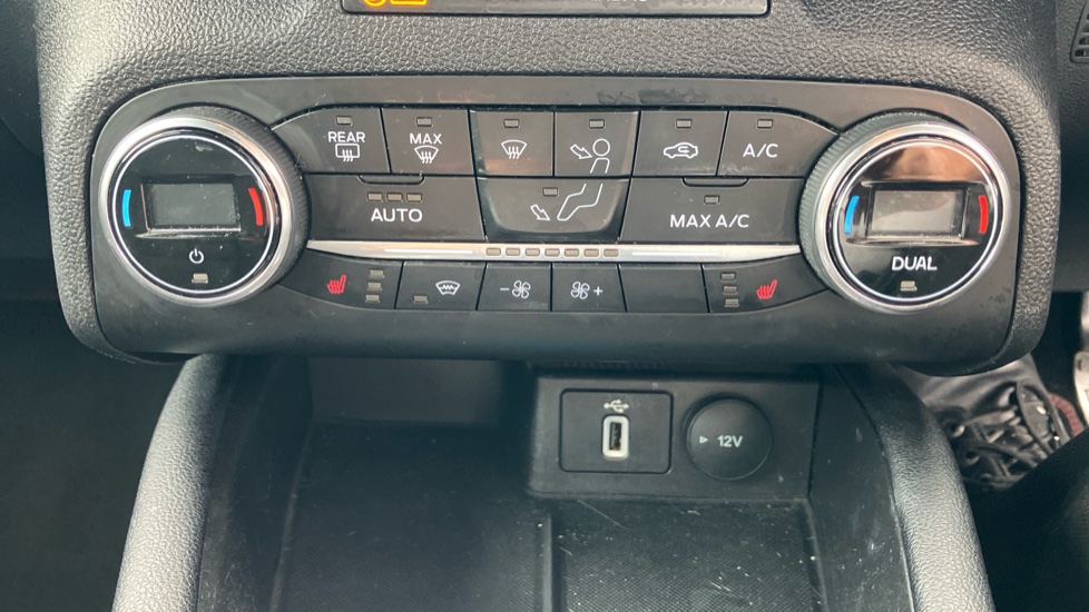 Ford Focus 1.0 EcoBoost 125 ST-Line X 5dr Petrol Hatchback - Image 23