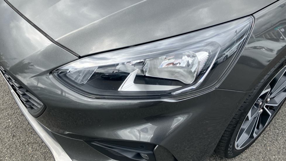 Ford Focus 1.0 EcoBoost 125 ST-Line X 5dr Petrol Hatchback - Image 34