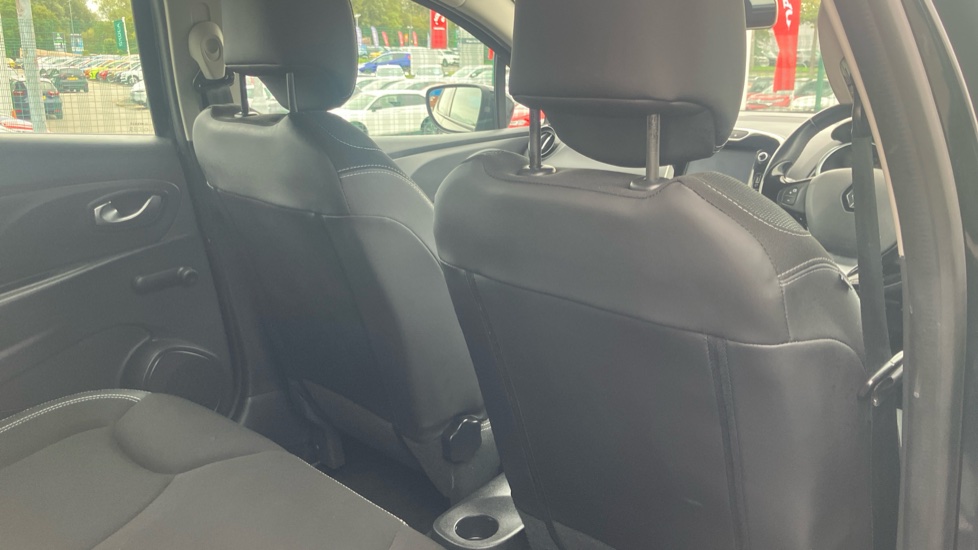 Renault Clio 0.9 TCE 90 Dynamique Nav 5dr Petrol Hatchback - Image 30