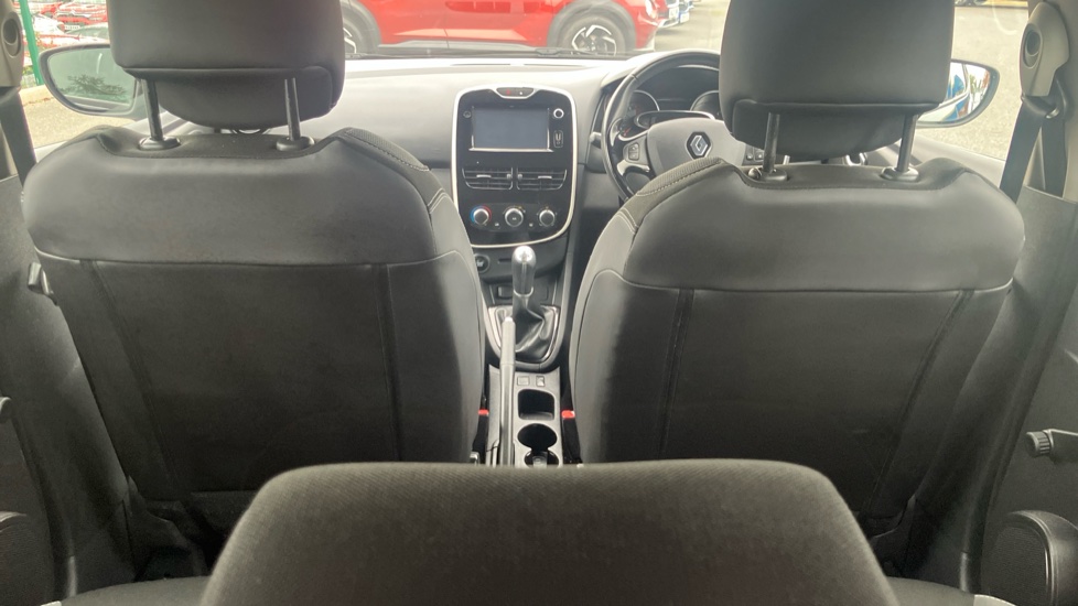 Renault Clio 0.9 TCE 90 Dynamique Nav 5dr Petrol Hatchback - Image 37