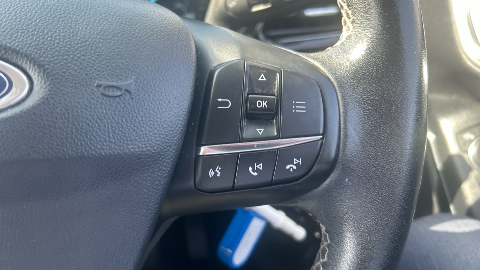 Ford Fiesta 1.0 EcoBoost Zetec 5dr Petrol Hatchback - Image 25