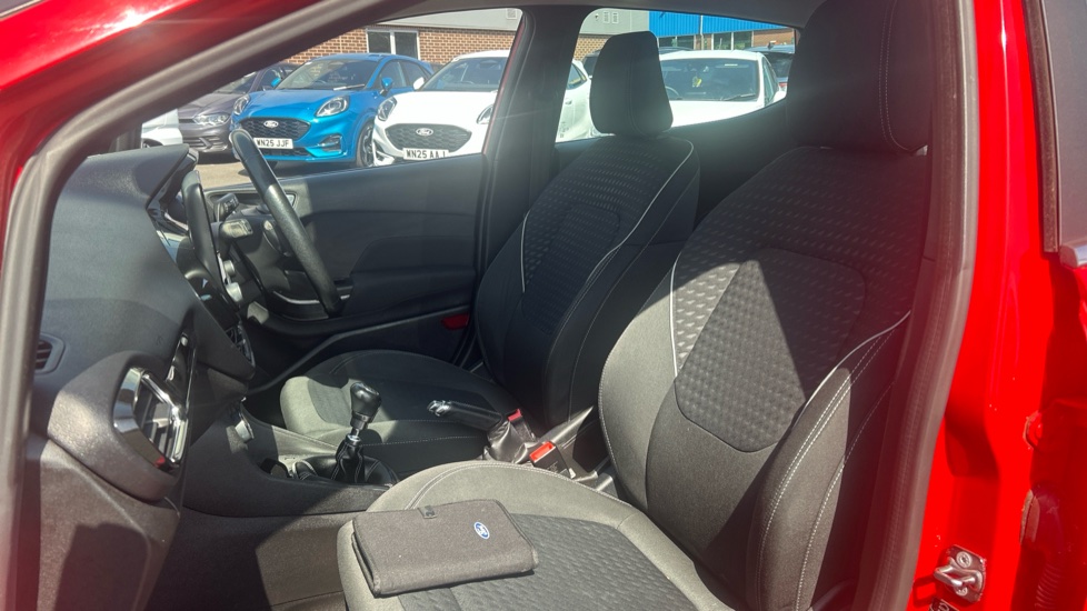 Ford Fiesta 1.0 EcoBoost Zetec 5dr Petrol Hatchback - Image 34