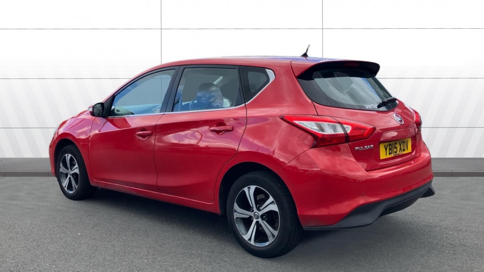 Nissan Pulsar 1.2 DiG-T Acenta 5dr Petrol Hatchback - Image 2