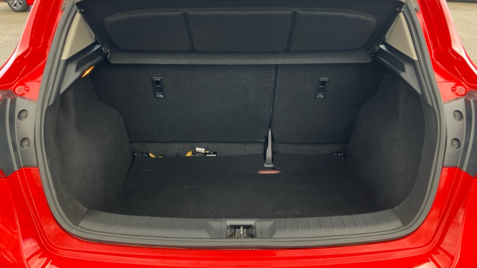 Nissan Pulsar 1.2 DiG-T Acenta 5dr Petrol Hatchback - Image 4