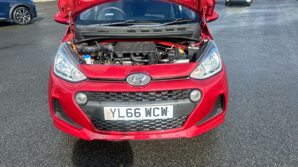 Hyundai i10 1.0 SE 5dr Petrol Hatchback - Image 8