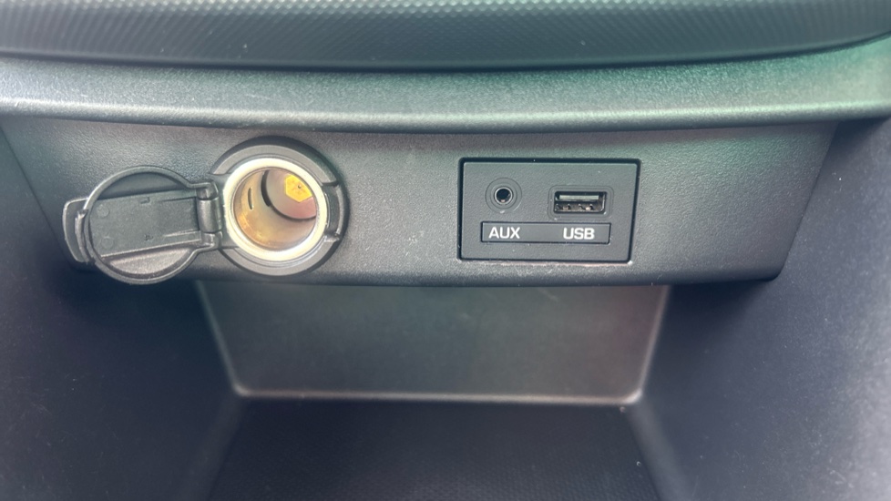 Hyundai i10 1.0 SE 5dr Petrol Hatchback - Image 22