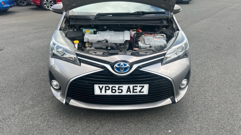 Toyota Yaris 1.5 Hybrid Excel TSS 5dr CVT Hybrid Hatchback - Image 8