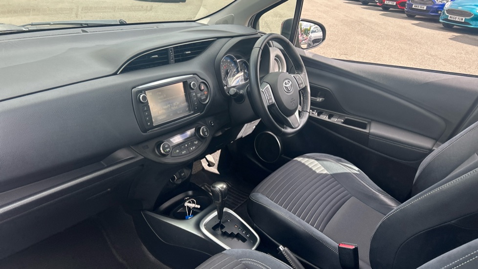 Toyota Yaris 1.5 Hybrid Excel TSS 5dr CVT Hybrid Hatchback - Image 9