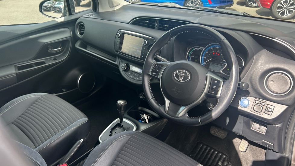 Toyota Yaris 1.5 Hybrid Excel TSS 5dr CVT Hybrid Hatchback - Image 11