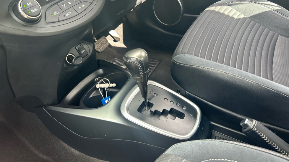 Toyota Yaris 1.5 Hybrid Excel TSS 5dr CVT Hybrid Hatchback - Image 13