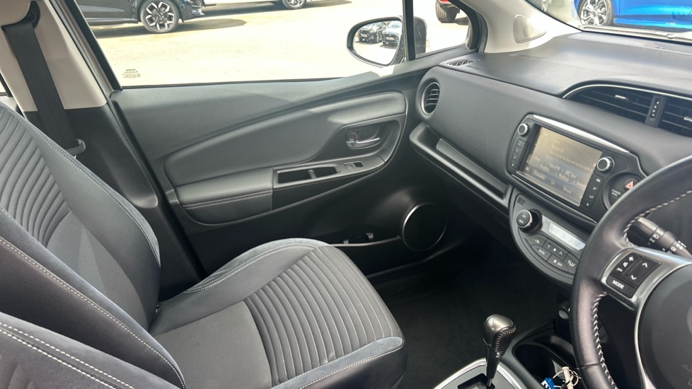 Toyota Yaris 1.5 Hybrid Excel TSS 5dr CVT Hybrid Hatchback - Image 14
