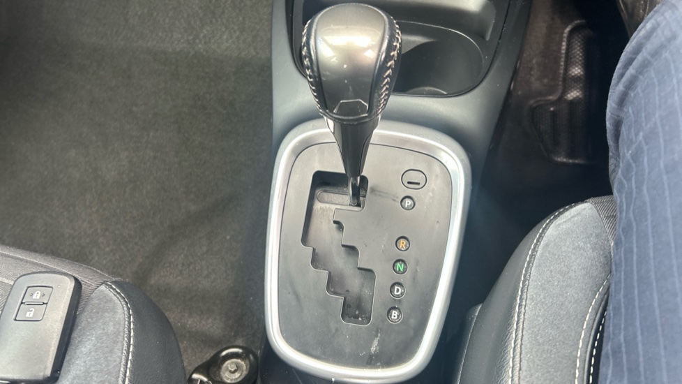 Toyota Yaris 1.5 Hybrid Excel TSS 5dr CVT Hybrid Hatchback - Image 22