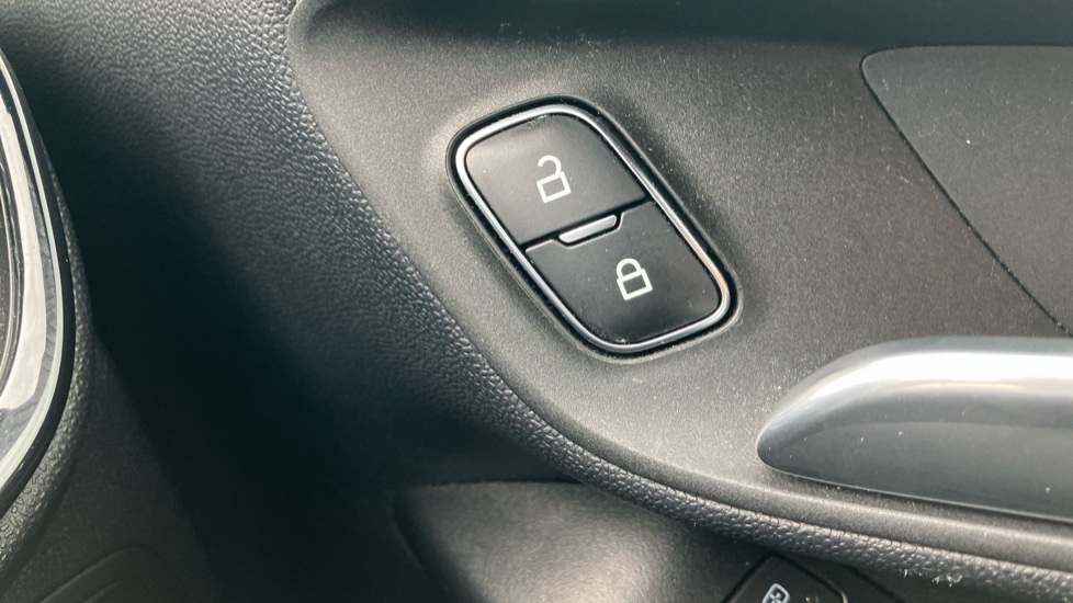 Ford Fiesta 1.0 EcoBoost Hybrid mHEV 125 ST-Line 5dr Petrol Hatchback - Image 29
