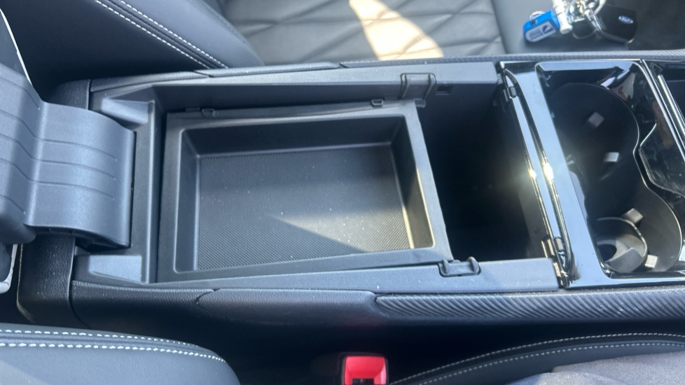 Ford Explorer 250kW Premium 79kWh AWD 5dr Auto Electric Estate - Image 33