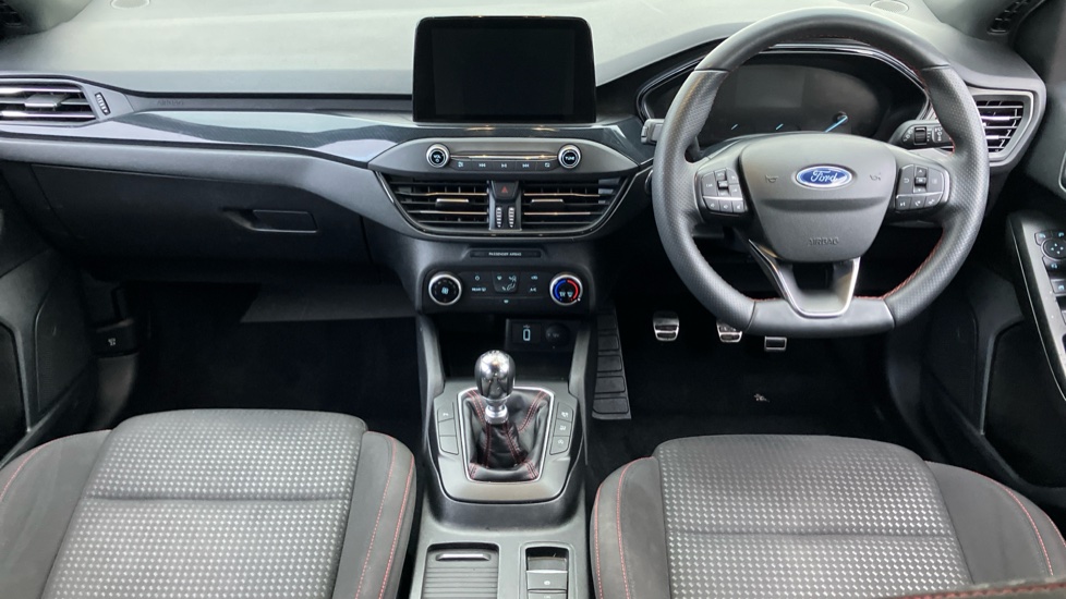 Ford Focus 1.0 EcoBoost Hybrid mHEV 125 ST-Line Edition 5dr Petrol Hatchback - Image 10