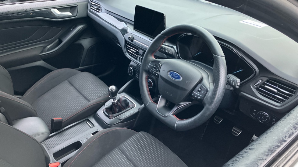 Ford Focus 1.0 EcoBoost Hybrid mHEV 125 ST-Line Edition 5dr Petrol Hatchback - Image 11