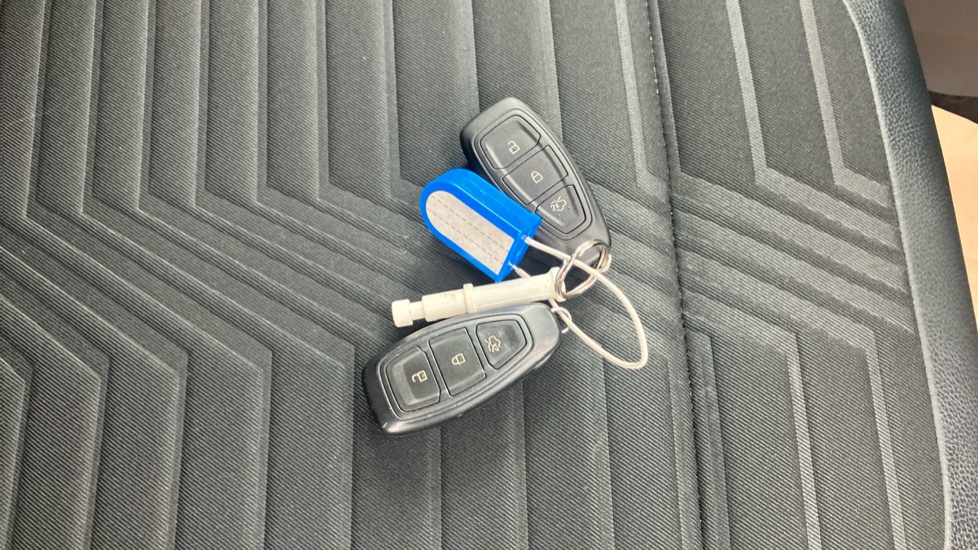 Ford Puma 1.0 EcoBoost Hybrid mHEV ST-Line X First Ed 5dr Petrol Hatchback - Image 20